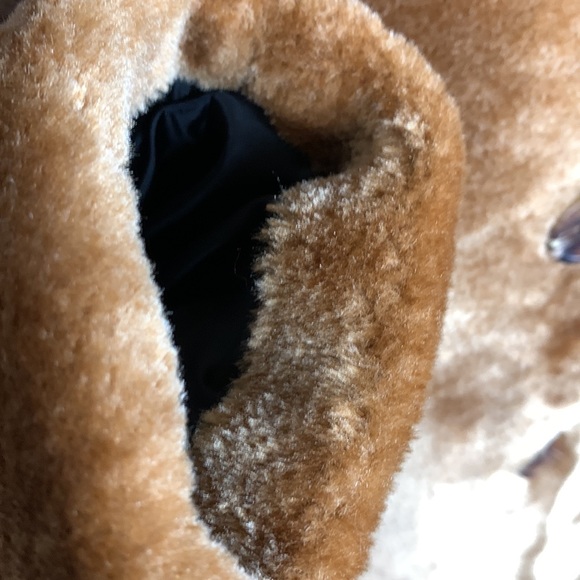 Wild Fable Faux Fur Gold Plush Coat Size Large - Picture 6 of 11